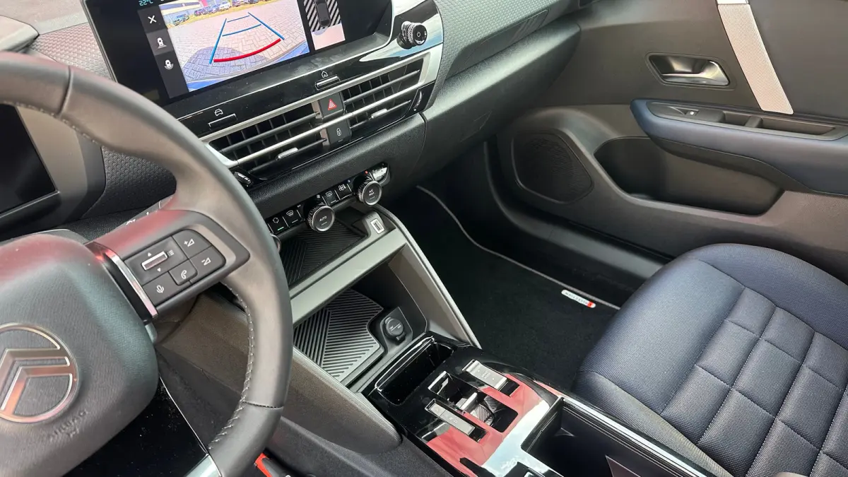 1.2 Hybrid 145pk Collection | Apple Carplay / Android Auto | Cruise Control | Stoelverwarming Voor | Achteruitrij Camera | Navigatie | Climate Control | | Achteruitrijcamera met Top Rear Vis