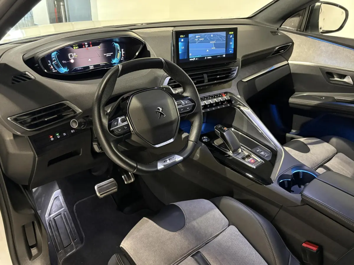 1.6 HYbrid 225 GT|Black Pack|19 inch|Memory|360|FOCAL|Carplay|Navi|PDC|ACC|Side assist|Lane Assist|