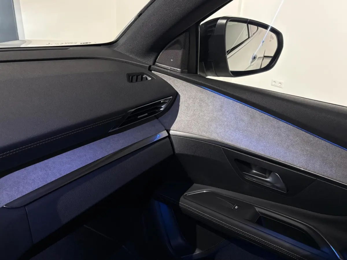1.6 HYbrid 225 GT|Black Pack|19 inch|Memory|360|FOCAL|Carplay|Navi|PDC|ACC|Side assist|Lane Assist|