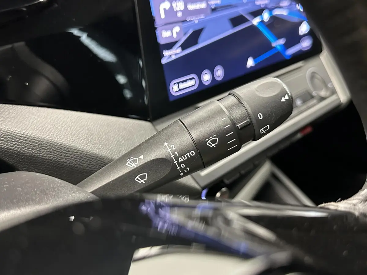 1.2 PureTech Active Pack Business NAVI CARPLAY CRUISE ECC.