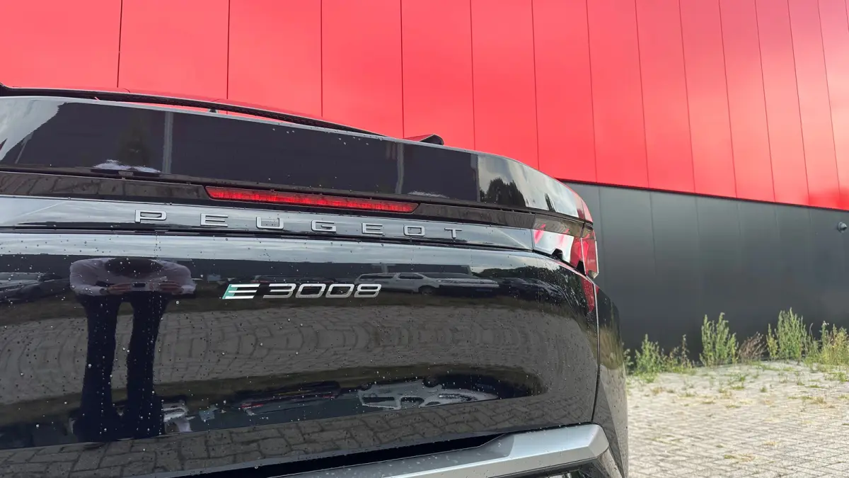 GT Avantage 210 73 kWh | Stoelmassage Voor | Adaptive Cruise Control | Stoelverwarming Voor en Achter | 360° Camera | Elektrische Achterklep | Apple Carplay / Android Auto | | 12V aansluiti