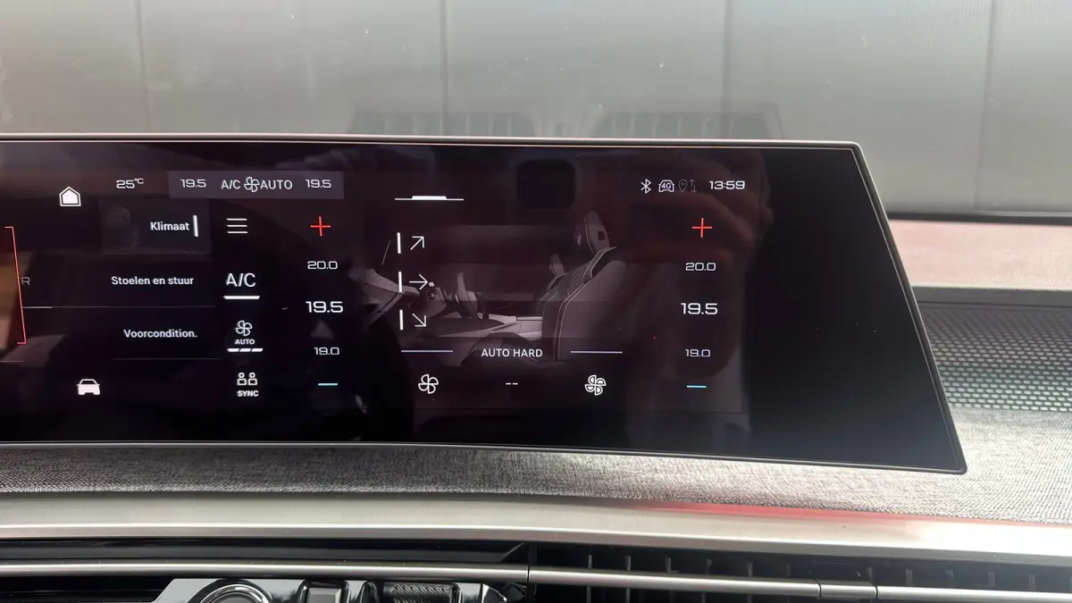 GT Avantage 210 73 kWh | Stoelmassage Voor | Adaptive Cruise Control | Stoelverwarming Voor en Achter | 360° Camera | Elektrische Achterklep | Apple Carplay / Android Auto | | 12V aansluiti