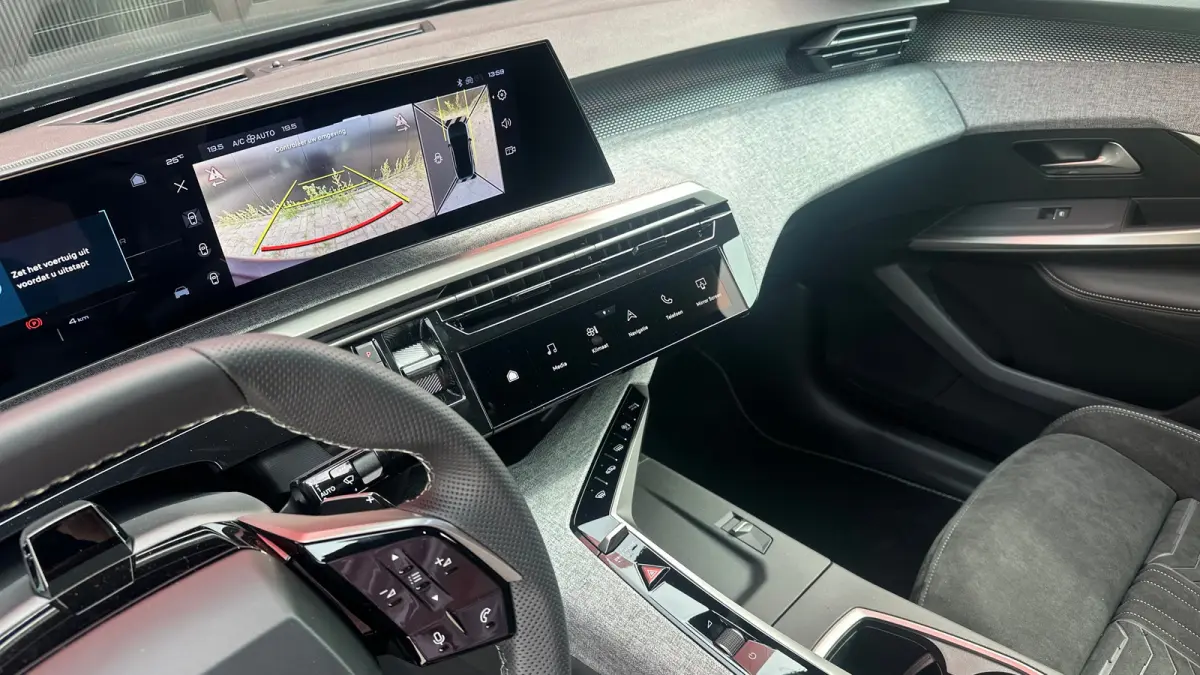 GT Avantage 210 73 kWh | Stoelmassage Voor | Adaptive Cruise Control | Stoelverwarming Voor en Achter | 360° Camera | Elektrische Achterklep | Apple Carplay / Android Auto | | 12V aansluiti