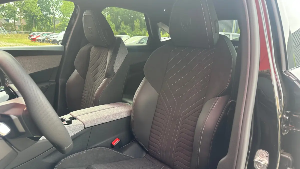 GT Avantage 210 73 kWh | Stoelmassage Voor | Adaptive Cruise Control | Stoelverwarming Voor en Achter | 360° Camera | Elektrische Achterklep | Apple Carplay / Android Auto | | 12V aansluiti
