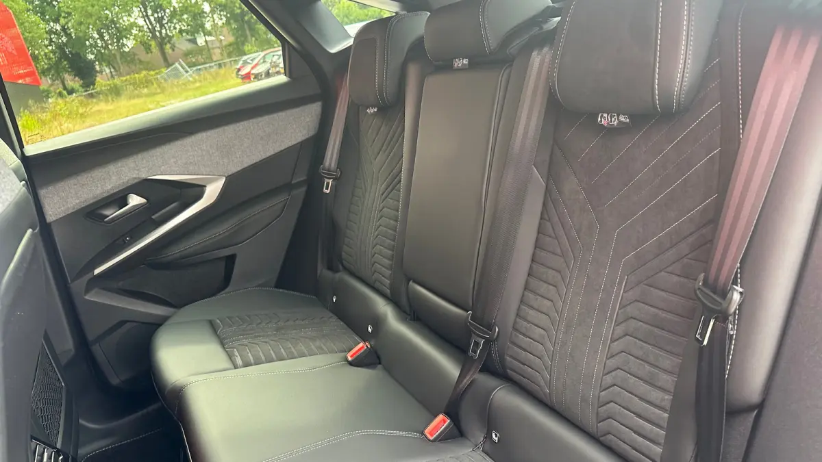 GT Avantage 210 73 kWh | Stoelmassage Voor | Adaptive Cruise Control | Stoelverwarming Voor en Achter | 360° Camera | Elektrische Achterklep | Apple Carplay / Android Auto | | 12V aansluiti