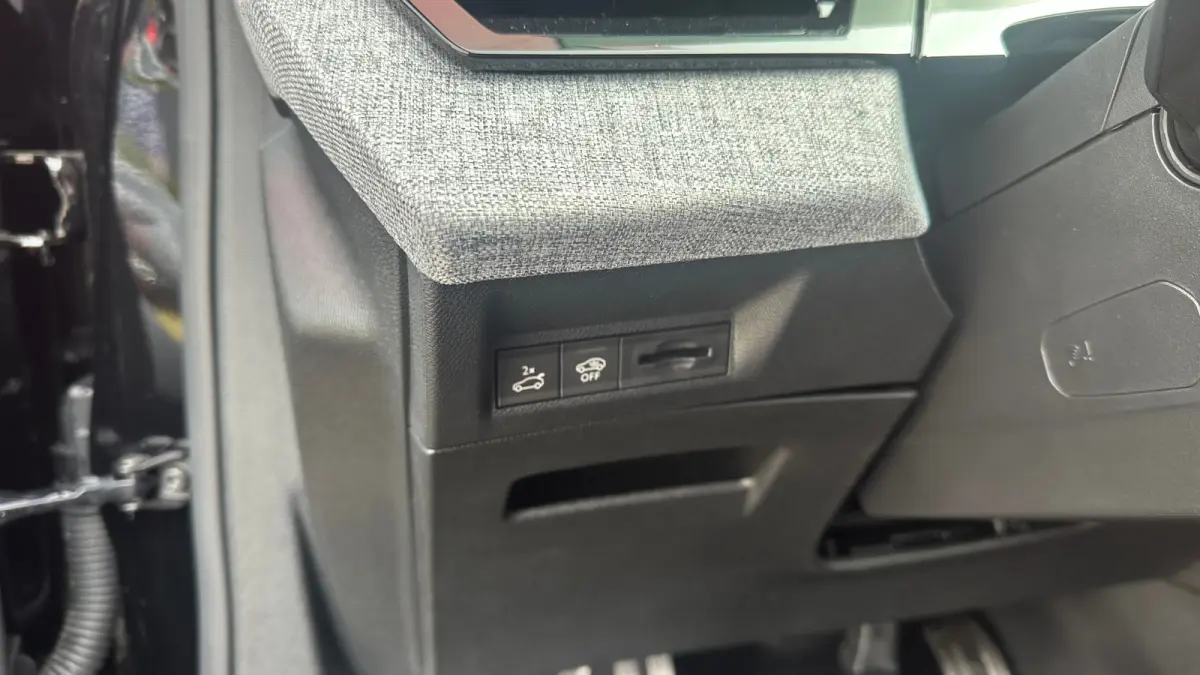 GT Avantage 210 73 kWh | Stoelmassage Voor | Adaptive Cruise Control | Stoelverwarming Voor en Achter | 360° Camera | Elektrische Achterklep | Apple Carplay / Android Auto | | 12V aansluiti