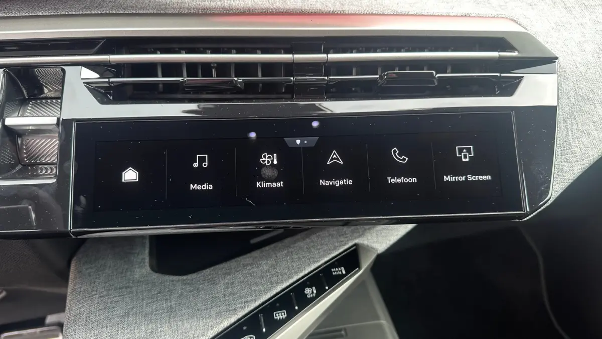 GT Avantage 210 73 kWh | Stoelmassage Voor | Adaptive Cruise Control | Stoelverwarming Voor en Achter | 360° Camera | Elektrische Achterklep | Apple Carplay / Android Auto | | 12V aansluiti