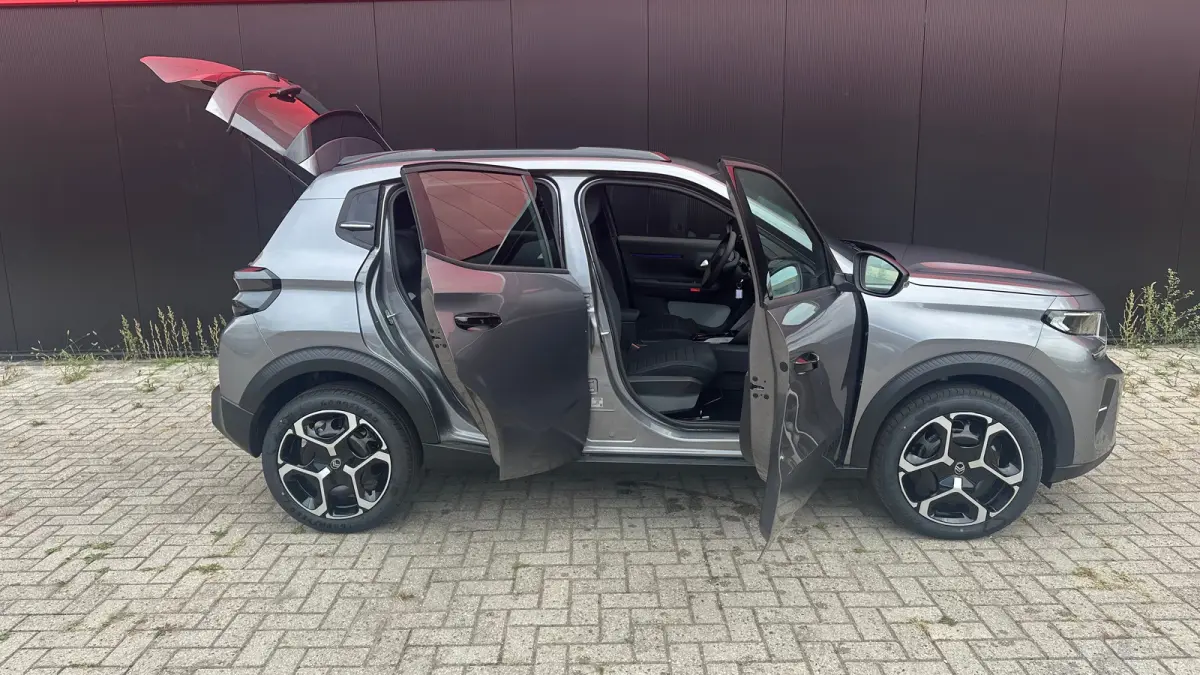 1.2 Hybrid 110pk Plus | Cruise Control | Elektrische Ramen Voor | Parkeersensoren Achter | Apple Carplay / Android Auto | Lane Assist | 'Happy tags' | 10,25" kleuren touchscreen, incl. FM/AM