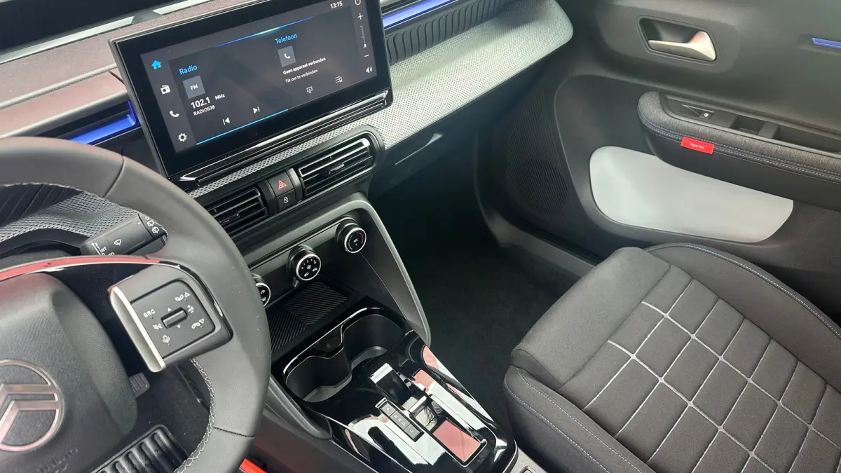1.2 Hybrid 110pk Plus | Cruise Control | Elektrische Ramen Voor | Parkeersensoren Achter | Apple Carplay / Android Auto | Lane Assist | 'Happy tags' | 10,25" kleuren touchscreen, incl. FM/AM