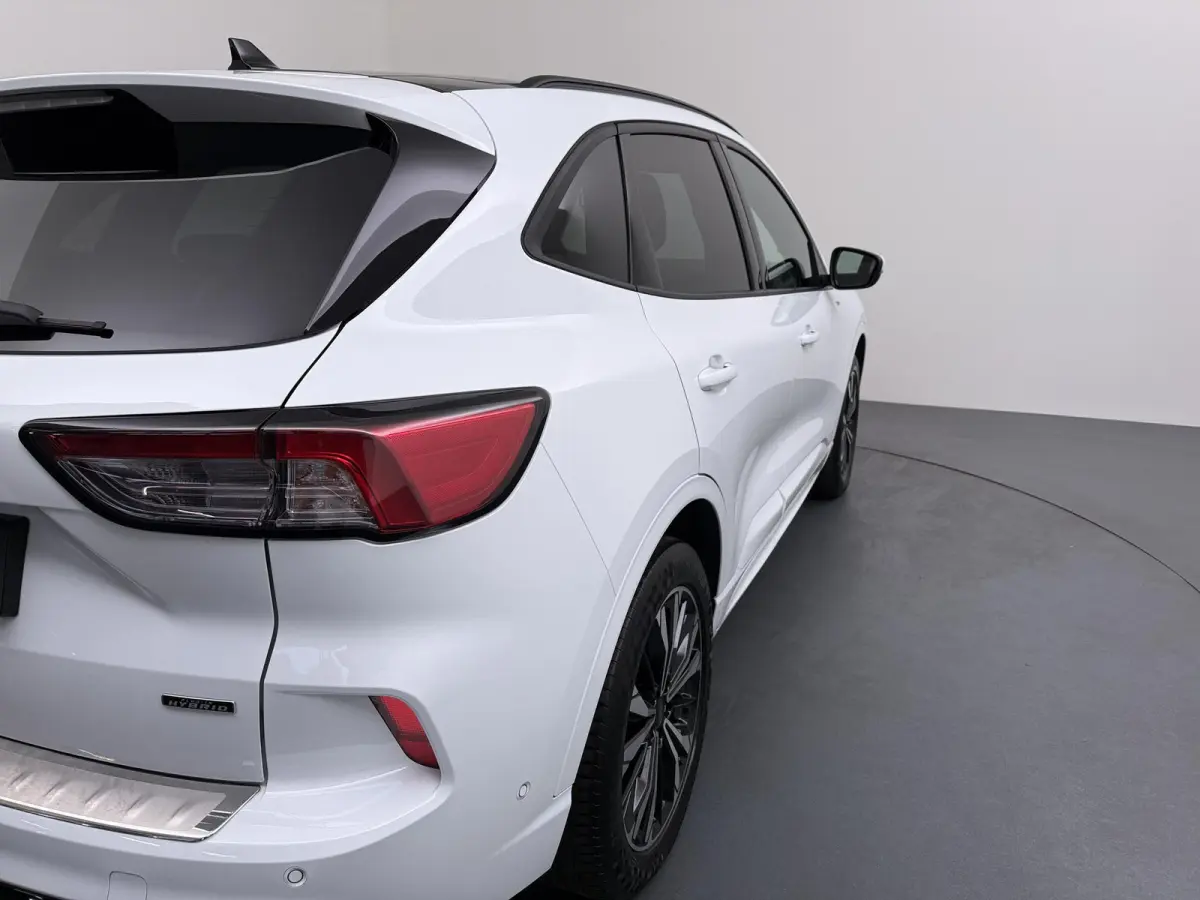 2.5 PHEV ST-Line X | Panoramadak | Stoel-, Stuur- & Voorruitverw. | Head-Up |