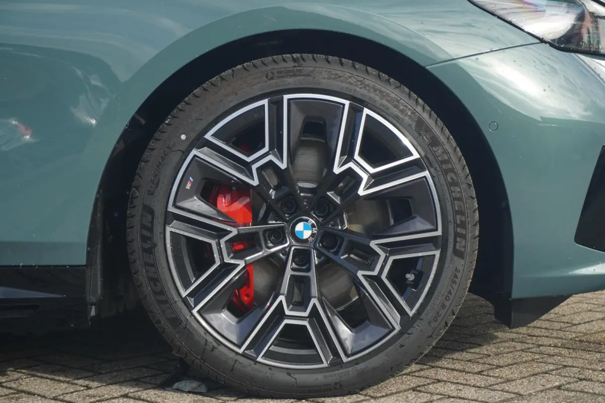 eDrive40 84 kWh M Sportpakket | Comfort Pack | Innovation Pack | M Sportpakket Pro | Travel Pack