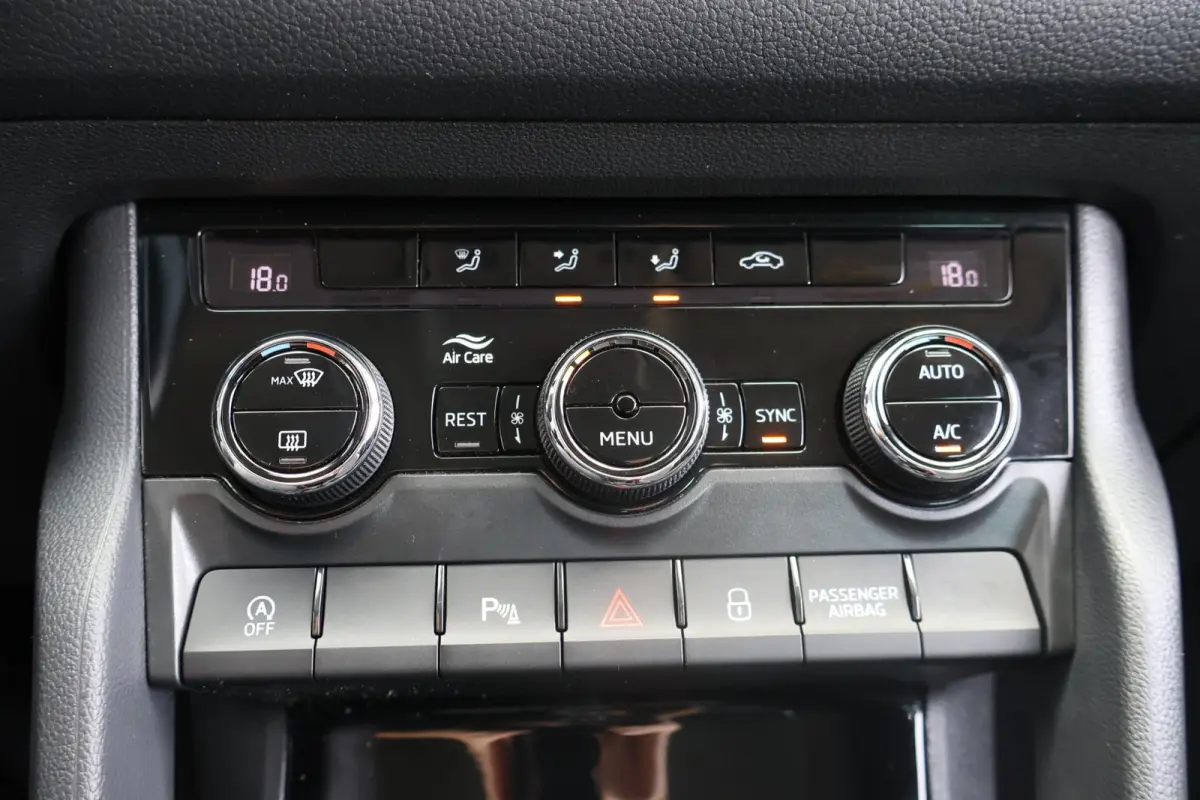 1.5 TSI Business Edition 7p. 1e Eigenaar | Volledig Onderh | NL-Auto | BTW | Camera | Navi | Climate | DAB | Carplay | Keyless | PDC