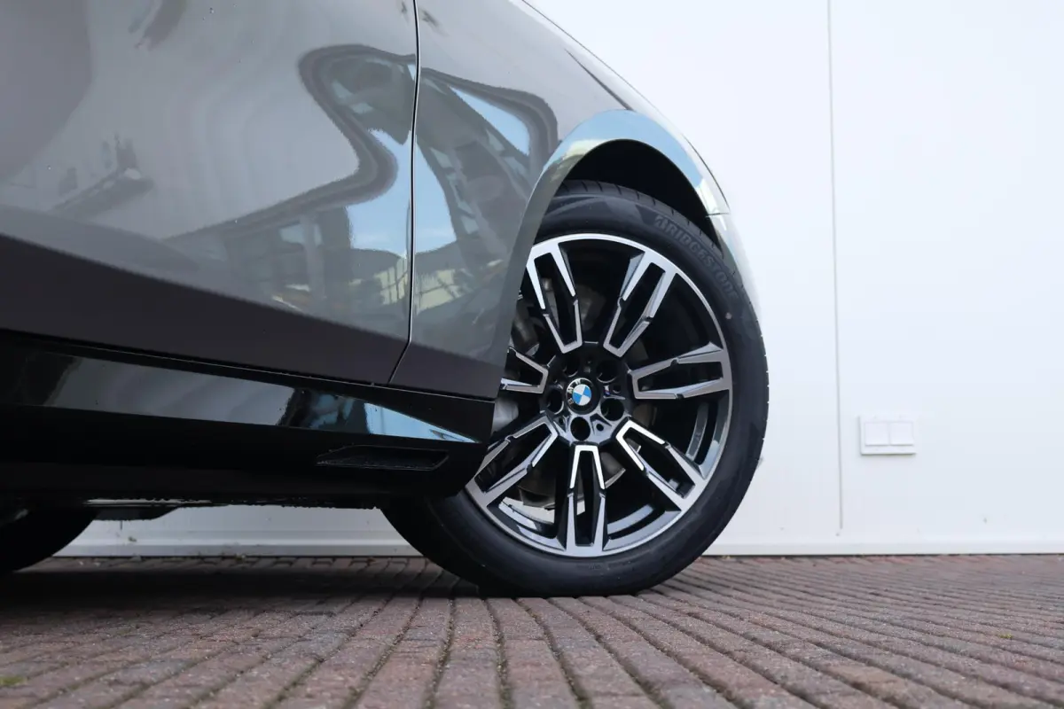 eDrive40 M Sport Edition | M Sport | Travel Pack | Innovation Pack | Panoramadak | Trekhaak
