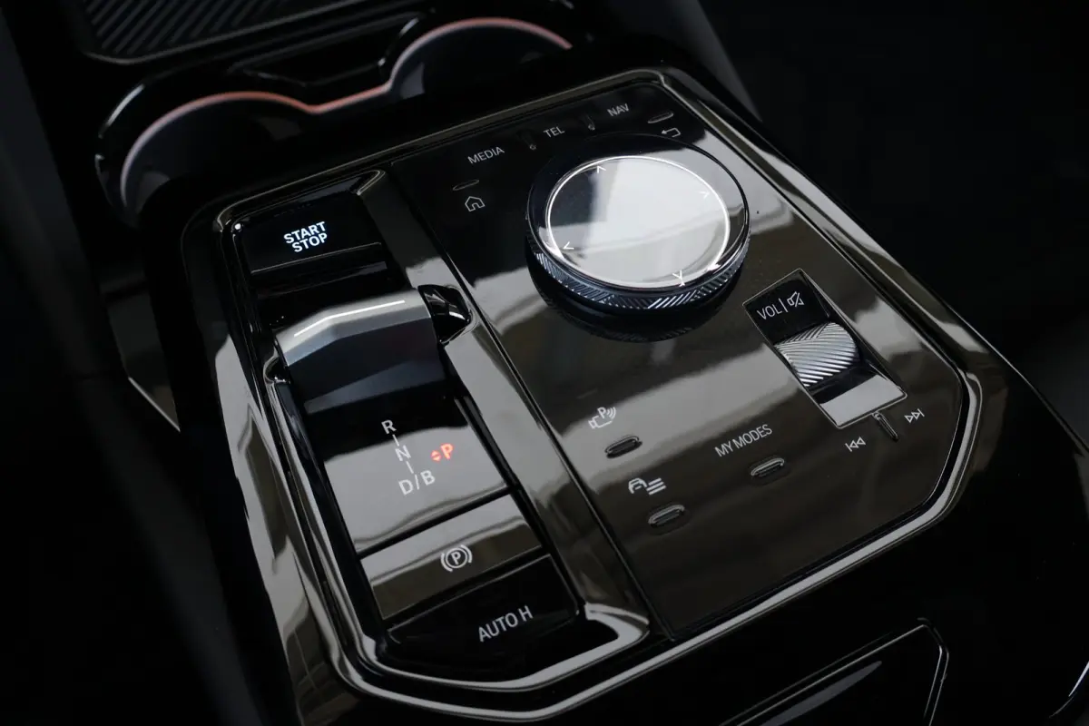 eDrive40 M Sport Edition | M Sport | Travel Pack | Innovation Pack | Panoramadak | Trekhaak