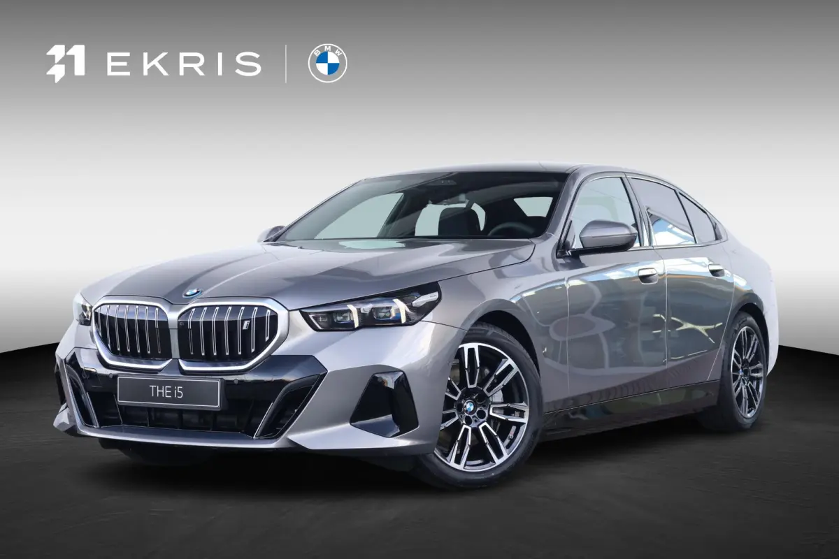 eDrive40 M Sport Edition | M Sport | Travel Pack | Innovation Pack | Panoramadak | Trekhaak