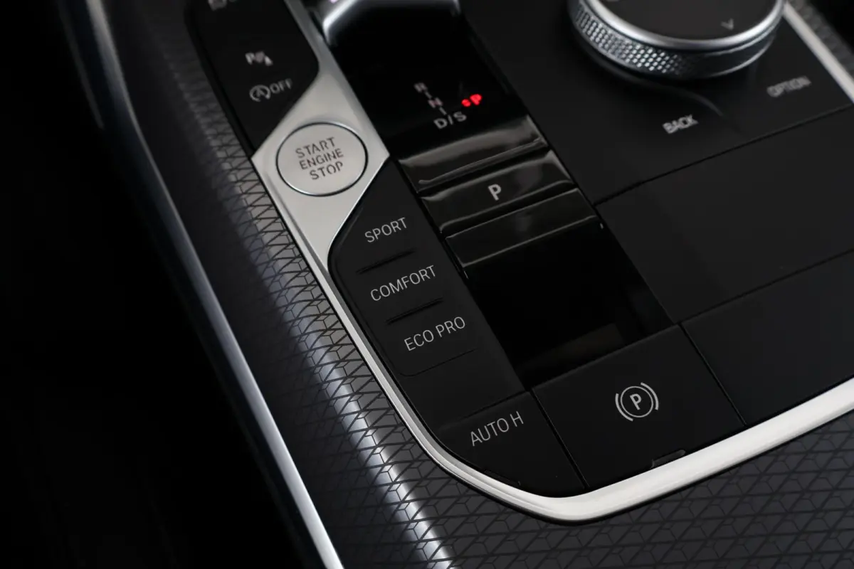 318i | M Sportpakket | Comfort Pack | HiFi Systeem | Comfort Access
