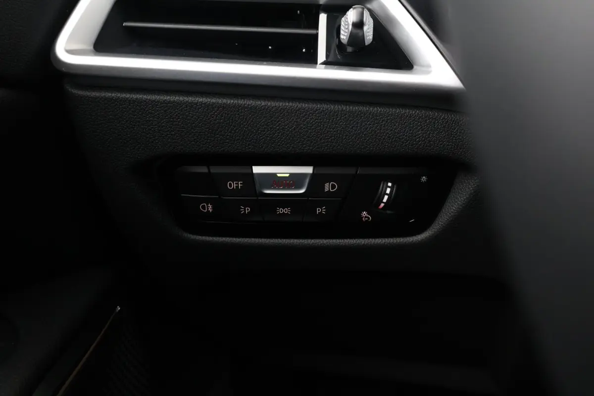 318i | M Sportpakket | Comfort Pack | HiFi Systeem | Comfort Access
