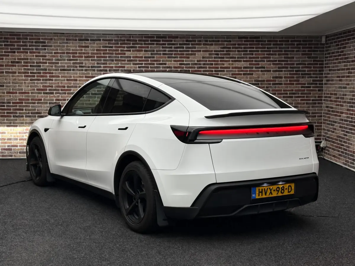 Premium Long Range AWD 75 kWh Facelift | Uniek
