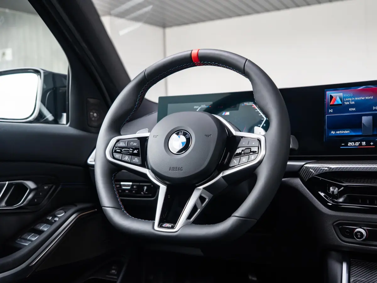 M340i xDrive High Executive | M Sportpakket Pro | Comfort Pack | Harman Kardon | Elektrisch glazen Schuif-/kanteldak