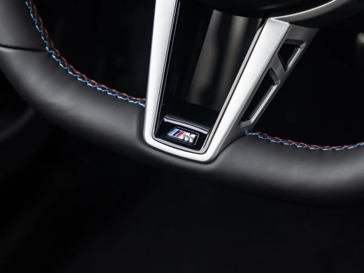 M340i xDrive High Executive | M Sportpakket Pro | Comfort Pack | Harman Kardon | Elektrisch glazen Schuif-/kanteldak