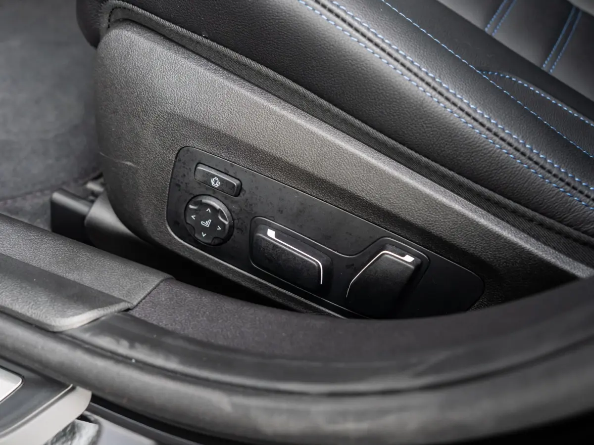 M340i xDrive High Executive | M Sportpakket Pro | Comfort Pack | Harman Kardon | Elektrisch glazen Schuif-/kanteldak