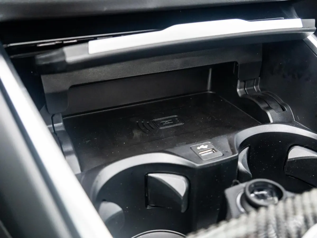 M340i xDrive High Executive | M Sportpakket Pro | Comfort Pack | Harman Kardon | Elektrisch glazen Schuif-/kanteldak