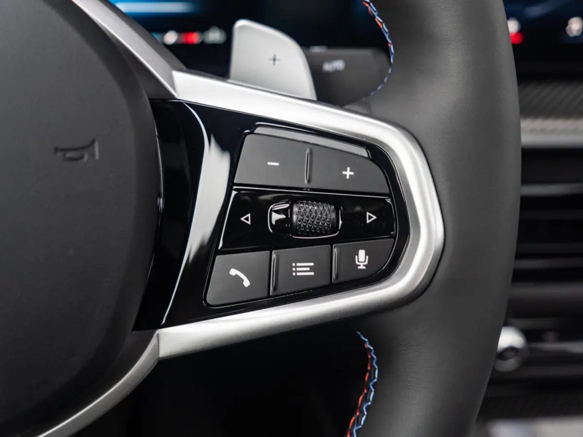 M340i xDrive High Executive | M Sportpakket Pro | Comfort Pack | Harman Kardon | Elektrisch glazen Schuif-/kanteldak