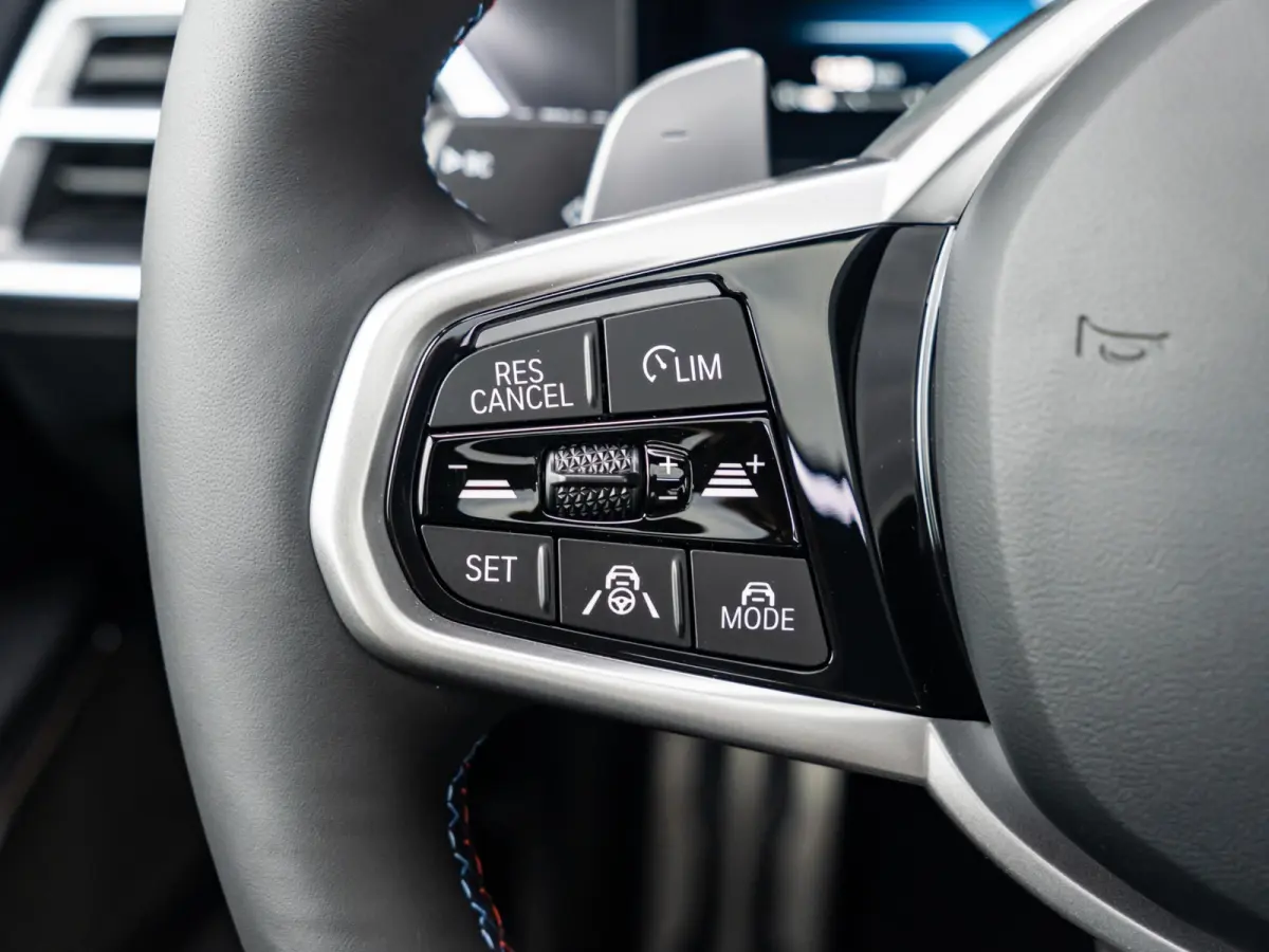 M340i xDrive High Executive | M Sportpakket Pro | Comfort Pack | Harman Kardon | Elektrisch glazen Schuif-/kanteldak