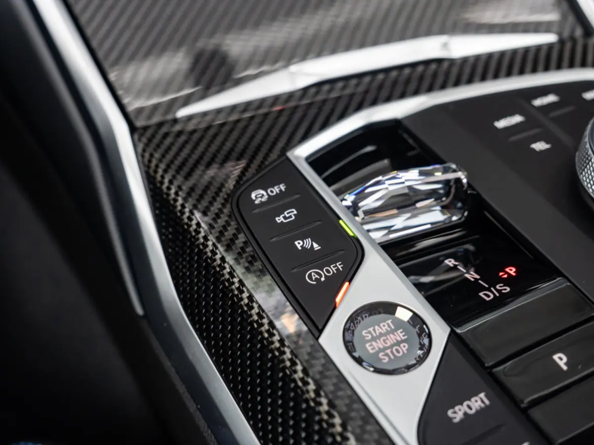 M340i xDrive High Executive | M Sportpakket Pro | Comfort Pack | Harman Kardon | Elektrisch glazen Schuif-/kanteldak