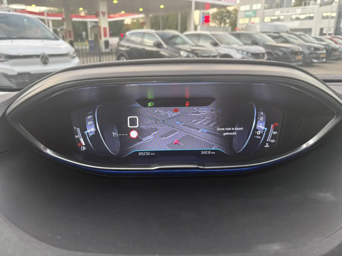 1.2 PureTech Allure | Climate Control | Cruise Control | Apple Carplay/ Android Auto |