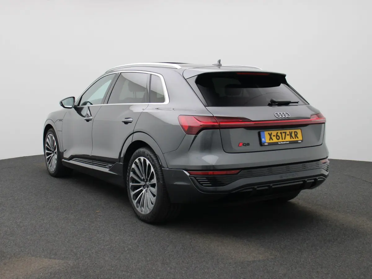 55 quattro S Edition 115 kWh 408 PK | S-line | Camera | Panoramadak | Bang & Olufsen Advanced 3D | Climate Control | Navigatie | Stoelverwarming | Lichtmetalen velgen |