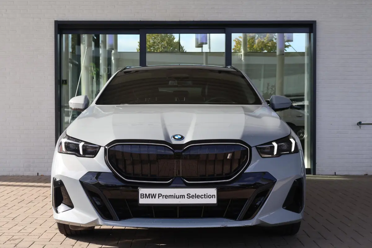 eDrive40 | M Sportpakket Pro | Panoramadak | Harman Kardon | Driving Assistant Professional | Head-Up Display