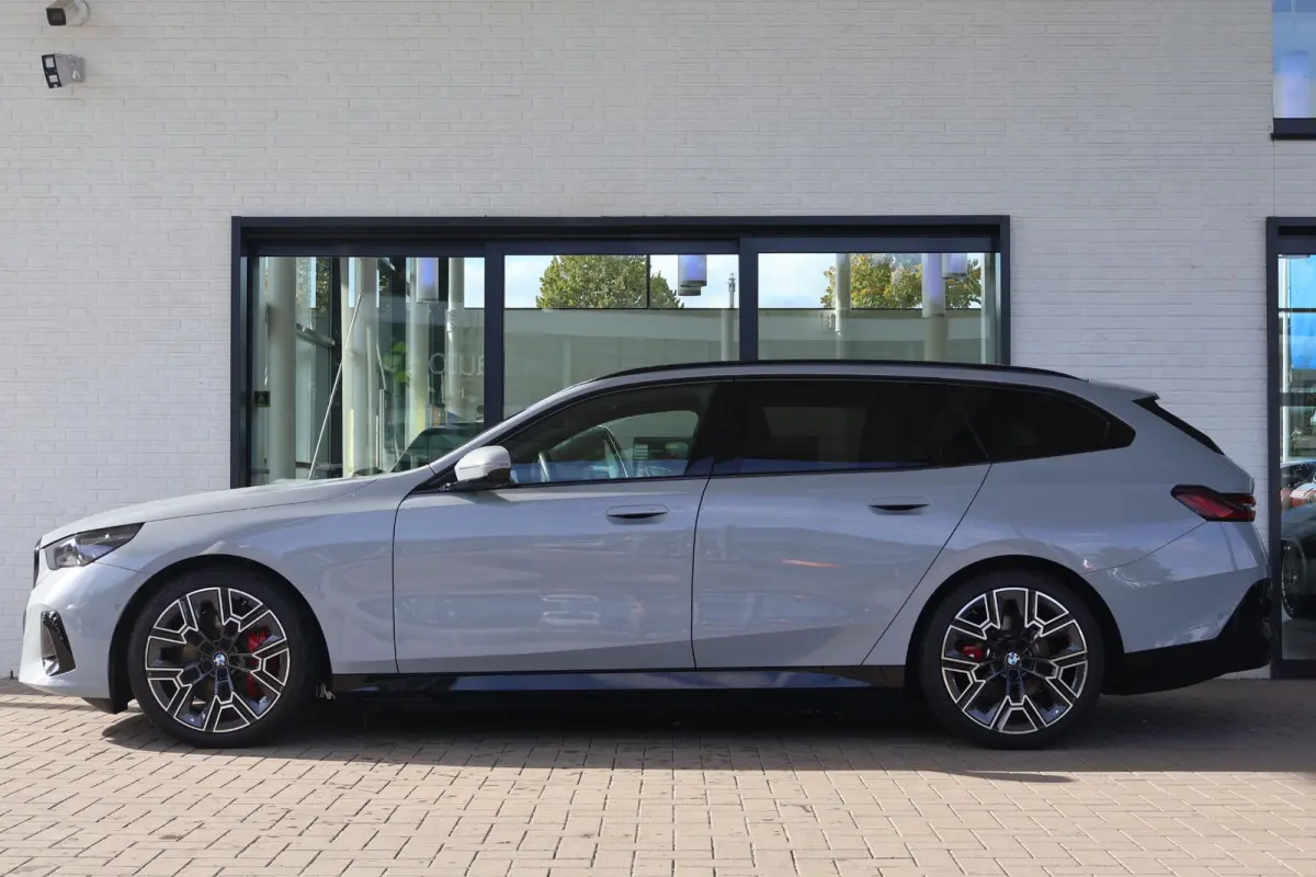 eDrive40 | M Sportpakket Pro | Panoramadak | Harman Kardon | Driving Assistant Professional | Head-Up Display
