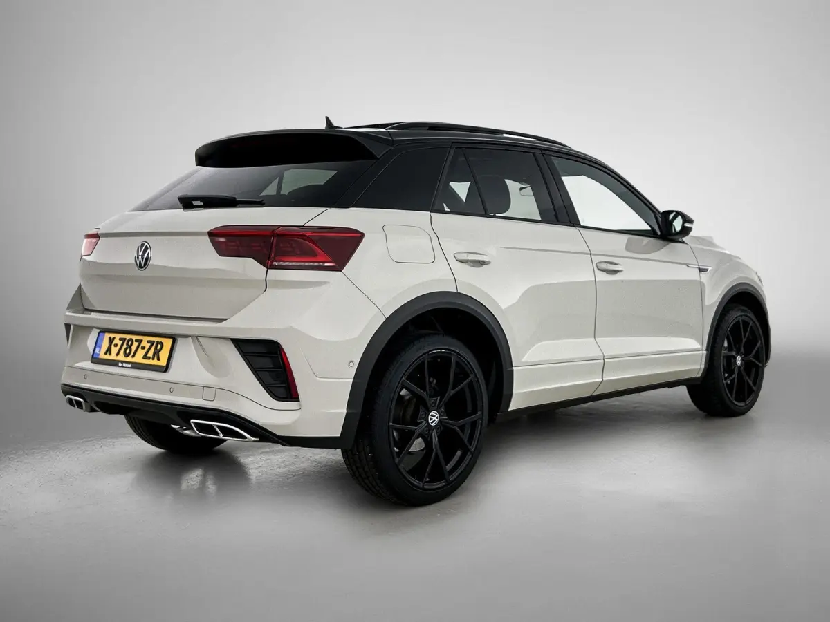 1.5 TSI R-Line Business+ | AUTOMAAT | PANORAMADAK | ACHTERUITRIJCAMERA | STANDKACHEL | ELEKTRISCHE KOFFERKLEP | STOELVERWARMING | VIRTUAL COCKPIT PRO | DODEHOEK | ADAPTIVE CRUISE CONTROL | C