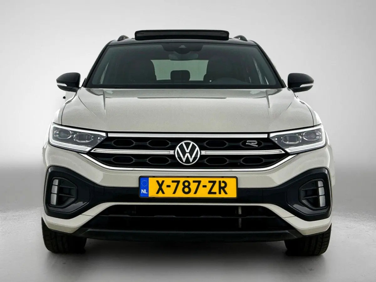 1.5 TSI R-Line Business+ | AUTOMAAT | PANORAMADAK | ACHTERUITRIJCAMERA | STANDKACHEL | ELEKTRISCHE KOFFERKLEP | STOELVERWARMING | VIRTUAL COCKPIT PRO | DODEHOEK | ADAPTIVE CRUISE CONTROL | C