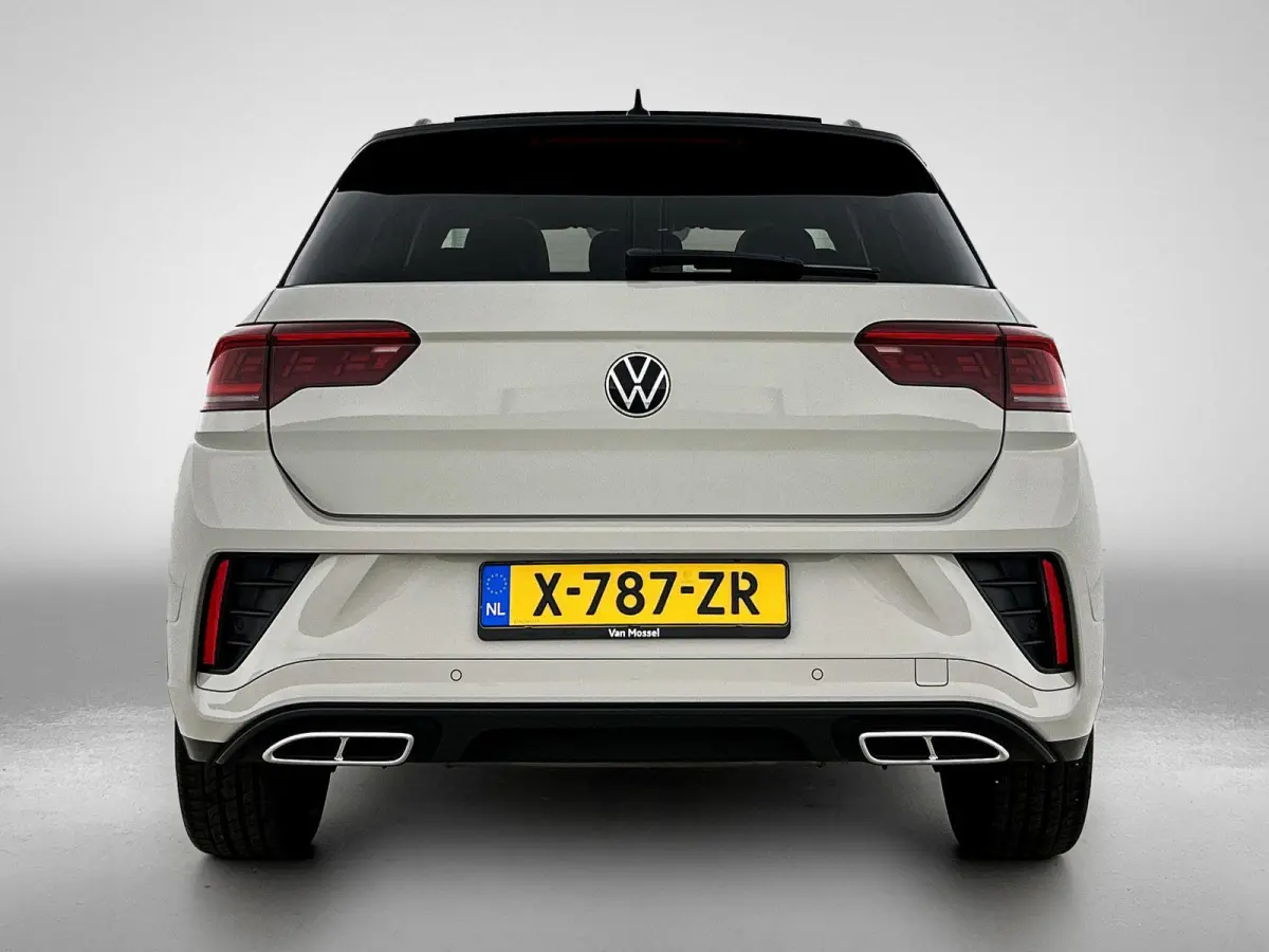 1.5 TSI R-Line Business+ | AUTOMAAT | PANORAMADAK | ACHTERUITRIJCAMERA | STANDKACHEL | ELEKTRISCHE KOFFERKLEP | STOELVERWARMING | VIRTUAL COCKPIT PRO | DODEHOEK | ADAPTIVE CRUISE CONTROL | C
