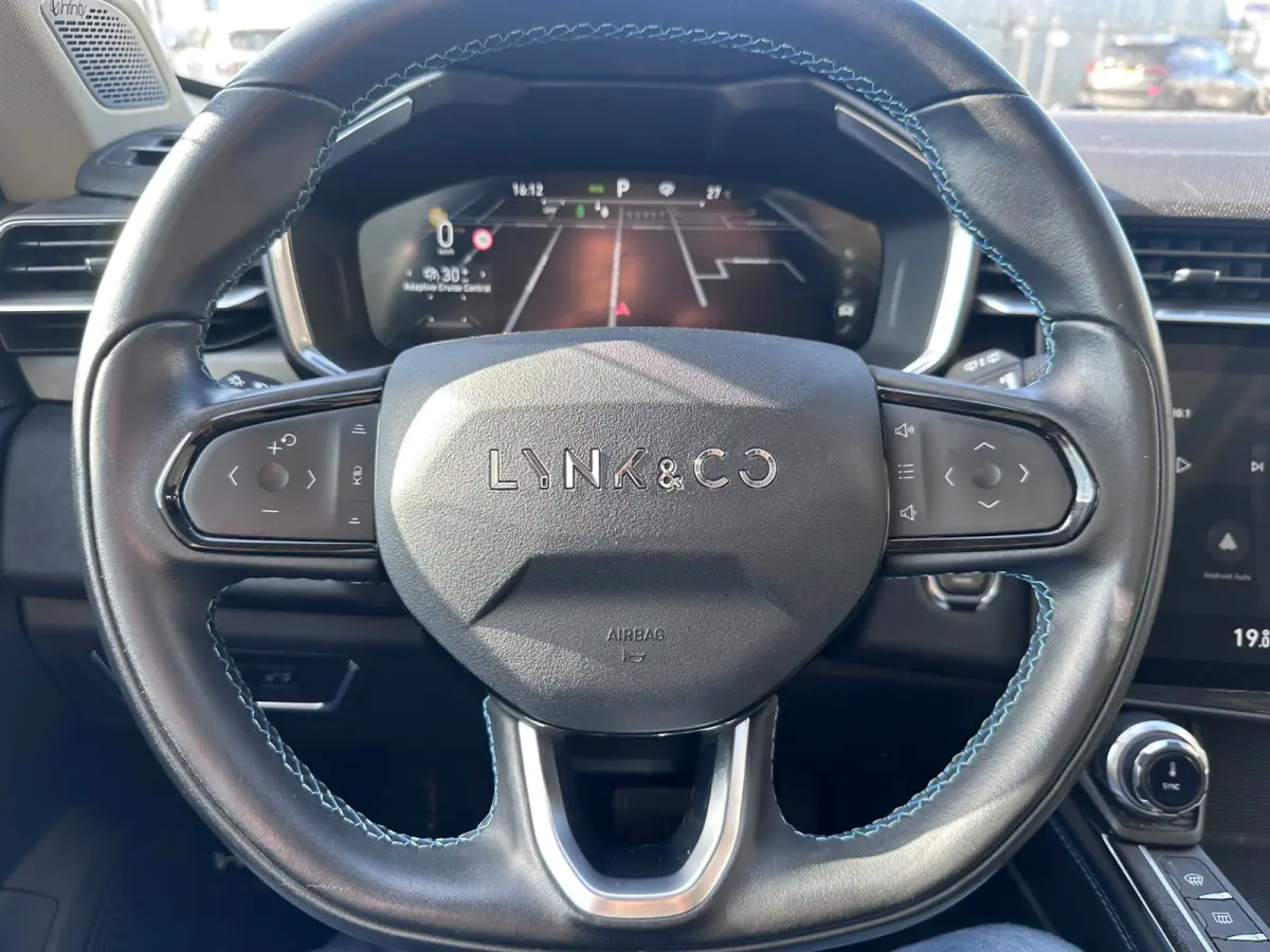 1.5 PHEV 6,6kWh SOH 97% PANO 360°cam Apple/Android Navi ]