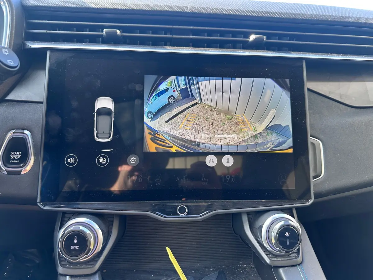 1.5 PHEV 6,6kWh SOH 97% PANO 360°cam Apple/Android Navi ]