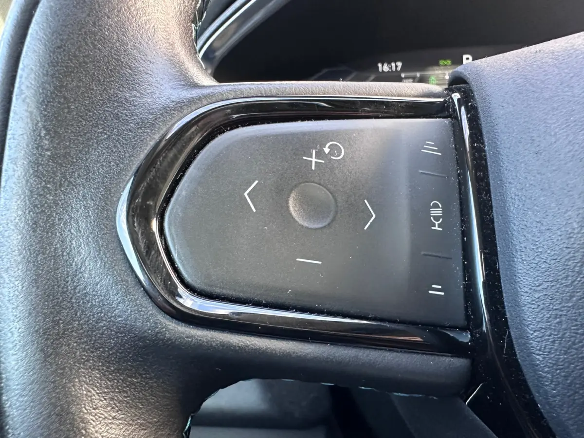 1.5 PHEV 6,6kWh SOH 97% PANO 360°cam Apple/Android Navi ]