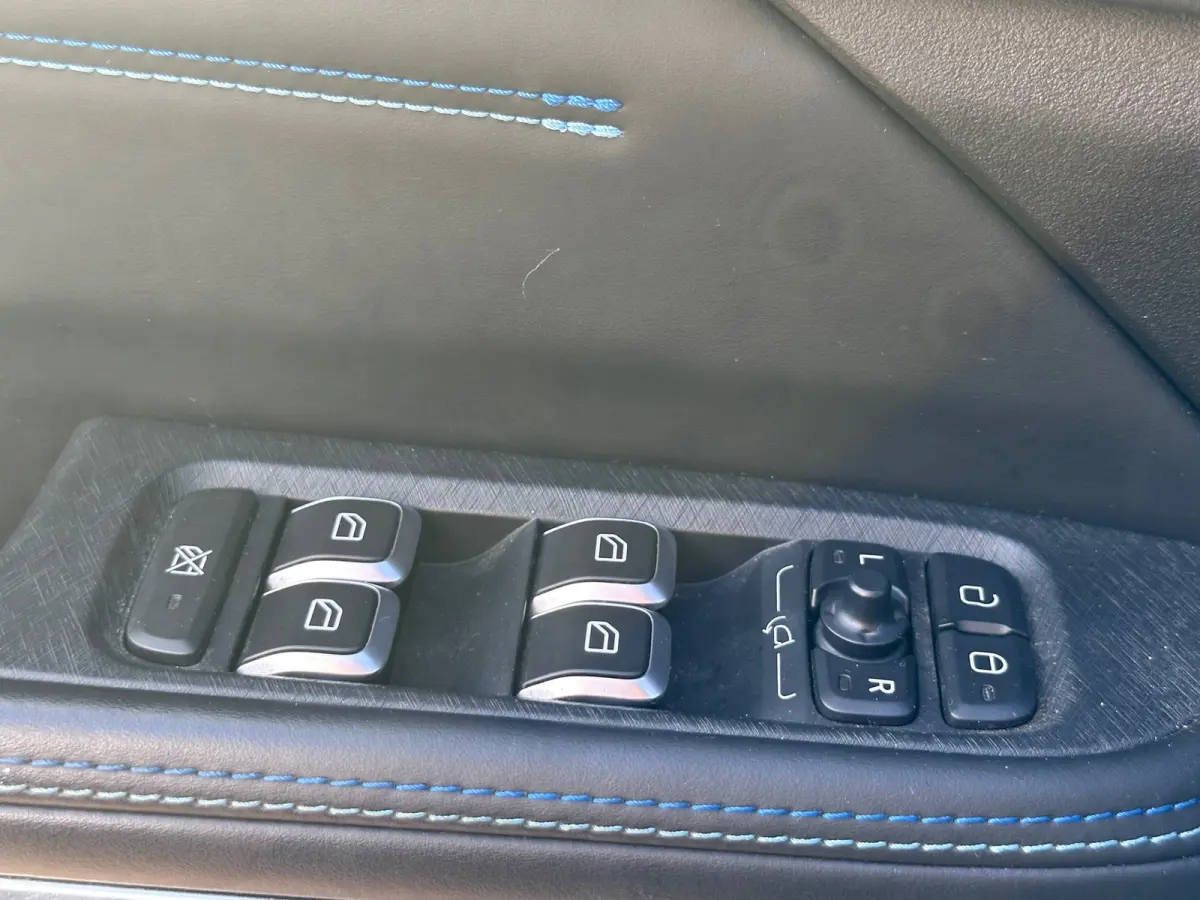 1.5 PHEV 6,6kWh SOH 97% PANO 360°cam Apple/Android Navi ]