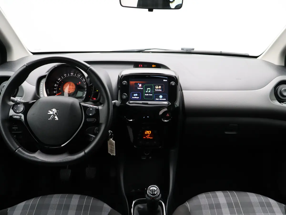1.0 e-VTi Allure | Carplay | Camera | Clima | Bluetooth | 15" LMV |