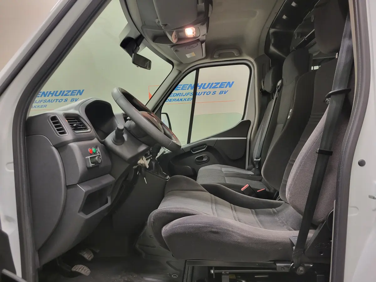2.3dCi 180pk L2/H2 Euro 6!