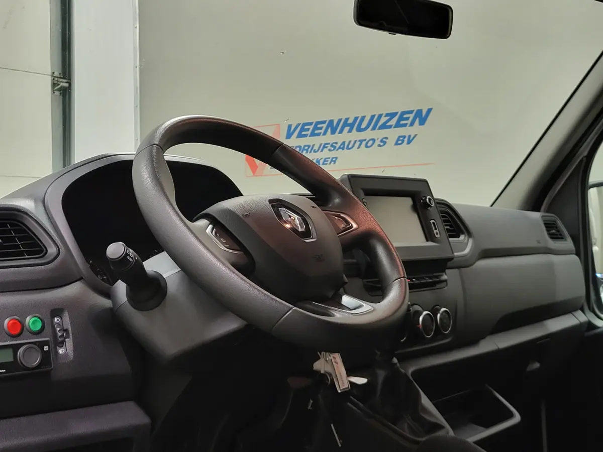 2.3dCi 180pk L2/H2 Euro 6!
