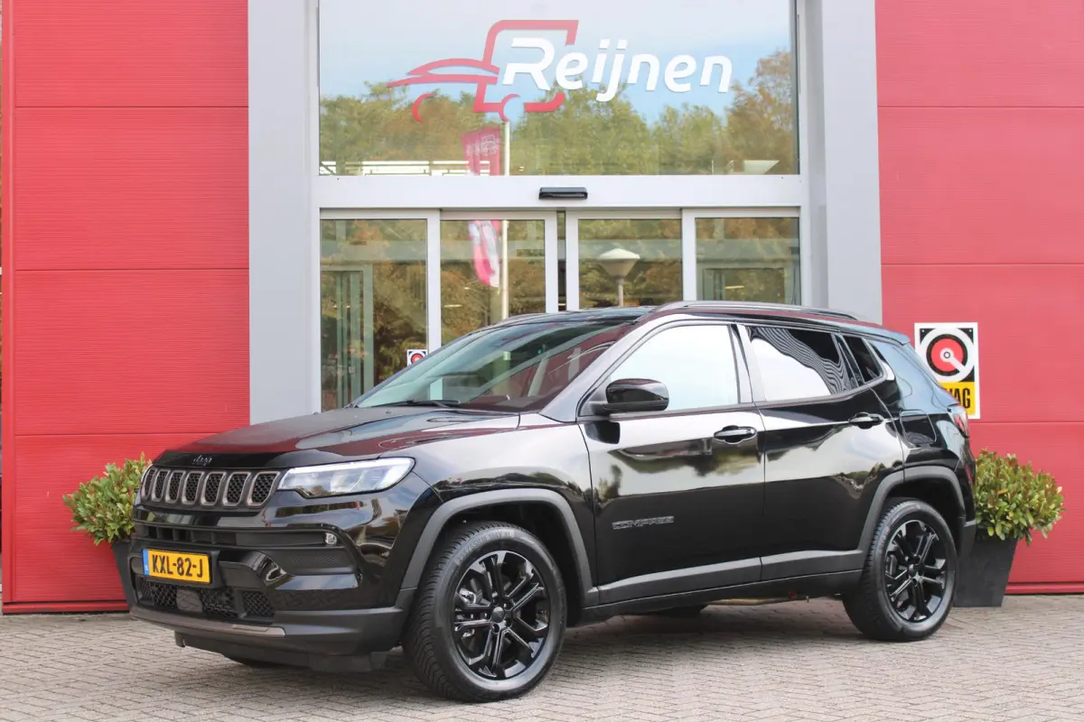 4xe 240PK Plug-in Hybrid UPLAND | LAGE KM STAND! | NAVIGATIE | DRAADLOZE APPLE CARPLAY/ANDROID AUTO | DRAADLOZE TELEFOONLADER | ALL SEASON BANDEN | KEYLESS ENTRY/START | ADAPTIVE CRUISE CONT