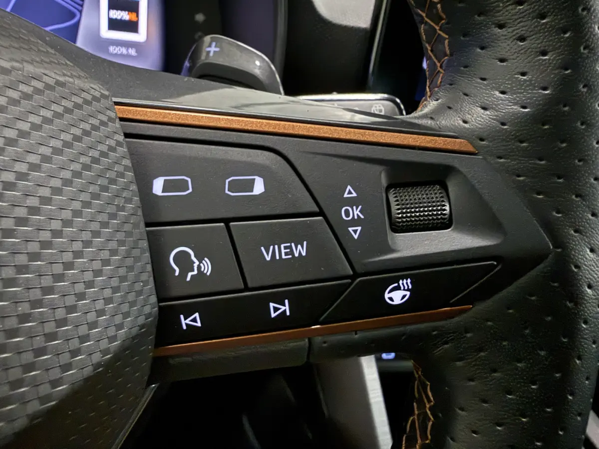 1.4 e-Hybrid VZ 245PK BLACK LED/19"BLACK/ACC/CARPLAY/DRIVE ADAPTIVE-ONDERSTEL/SOH 89%/KEYLESS/SFEER/CAMERA/LEER-STOF SP.STOEL/STOEL+STUURVERW/PRIVACY/ELECTR.A.KLEP/DONKERE-HEMEL/VOLLEDIG CUP