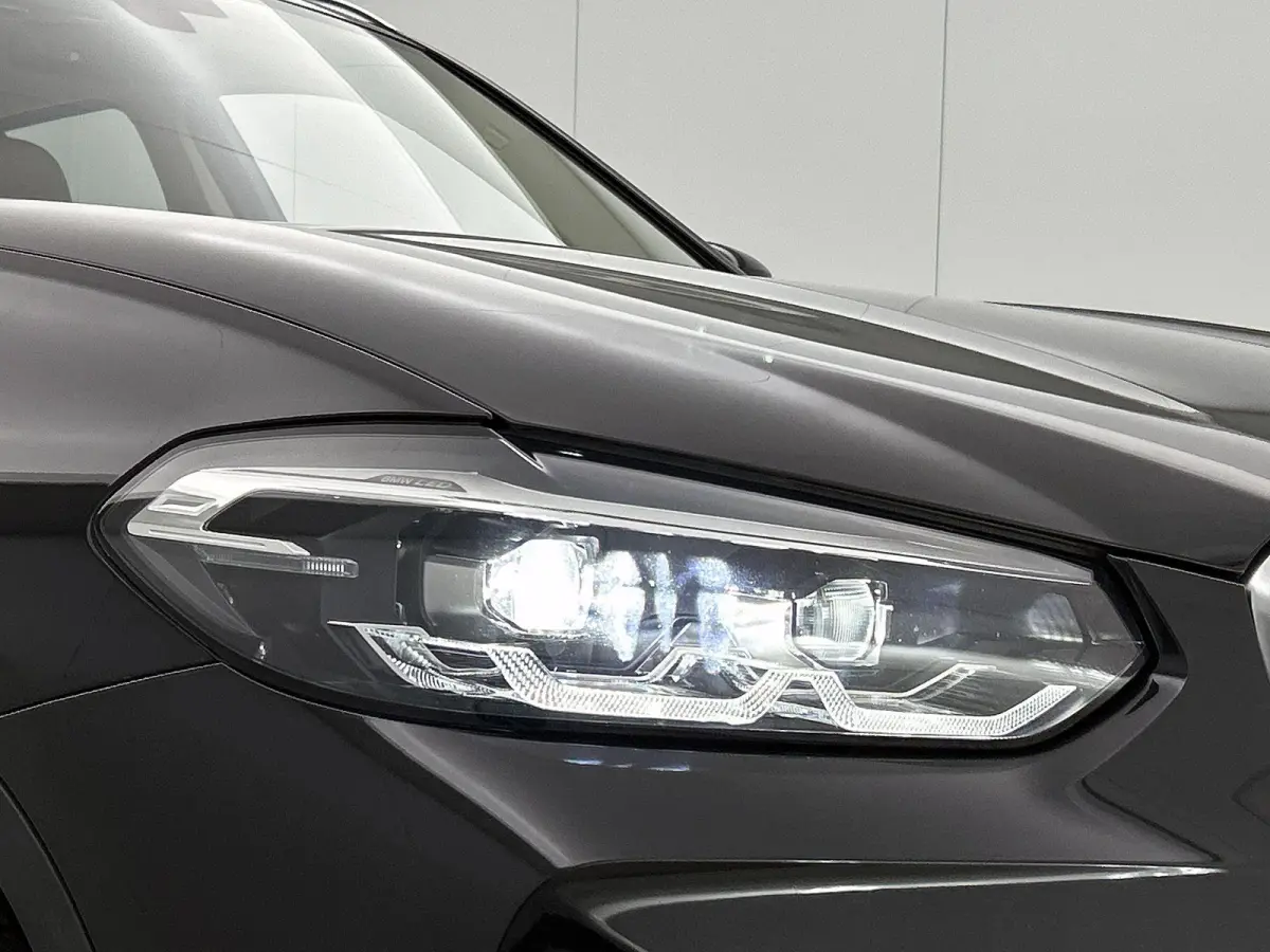 xDrive30e High Executive | FACELIFT | ACHTERUITRIJCAMERA | LEDER | APPLE CARPLAY - ANDROID AUTO | STOELVERWARMING | STUURWIELVERWARMING | CLIMATE CONTROL | CRUISE CONTROL |