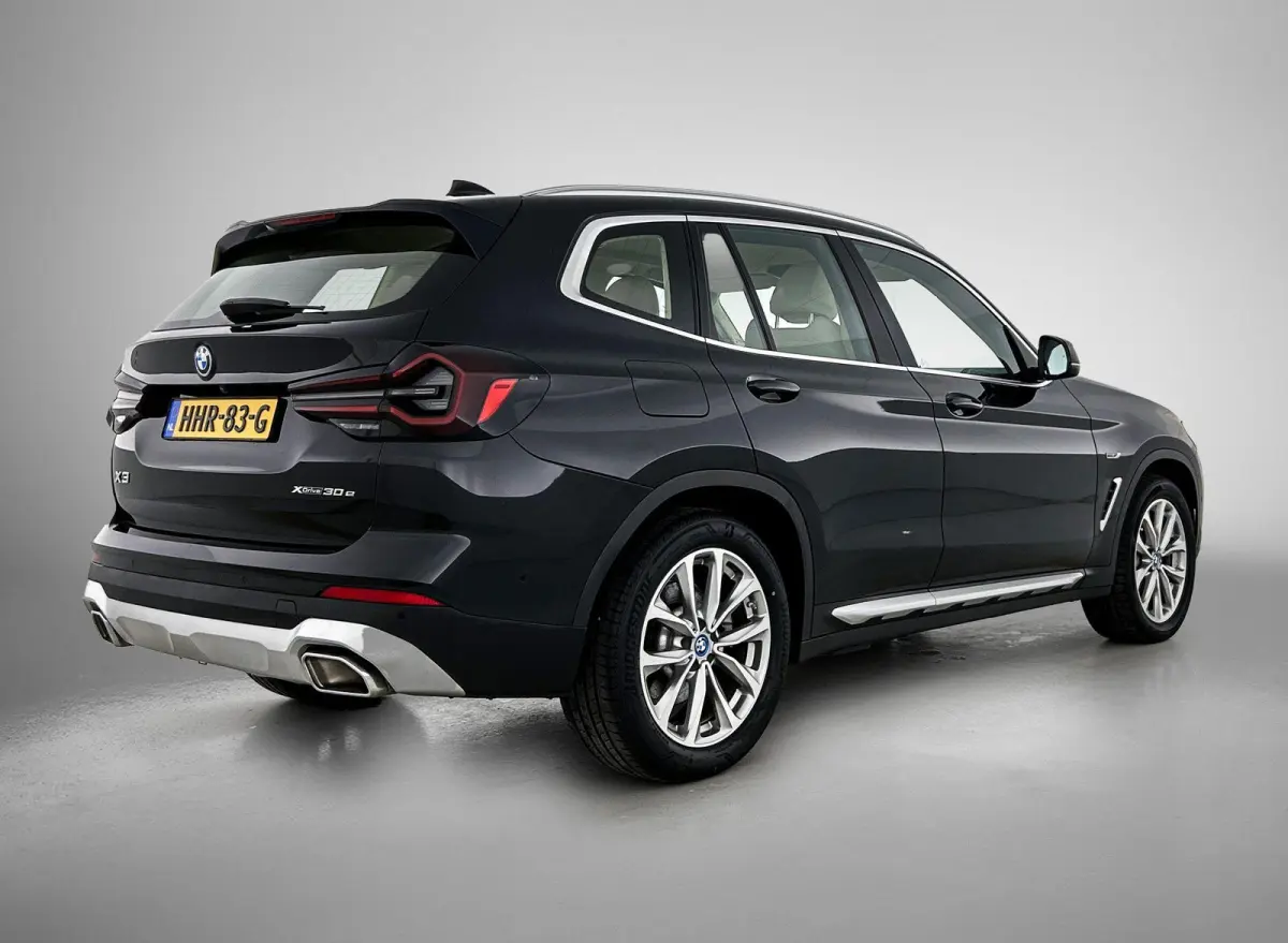 xDrive30e High Executive | FACELIFT | ACHTERUITRIJCAMERA | LEDER | APPLE CARPLAY - ANDROID AUTO | STOELVERWARMING | STUURWIELVERWARMING | CLIMATE CONTROL | CRUISE CONTROL |