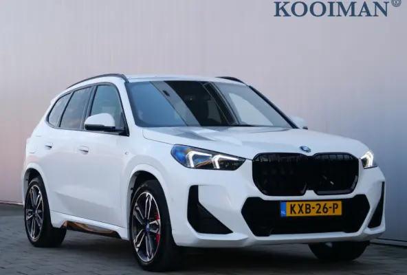 xDrive25e M-Sport Pro 245 Pk Automaat Navi / DAB / Apple Carplay / Camera's / Stoelverwarming