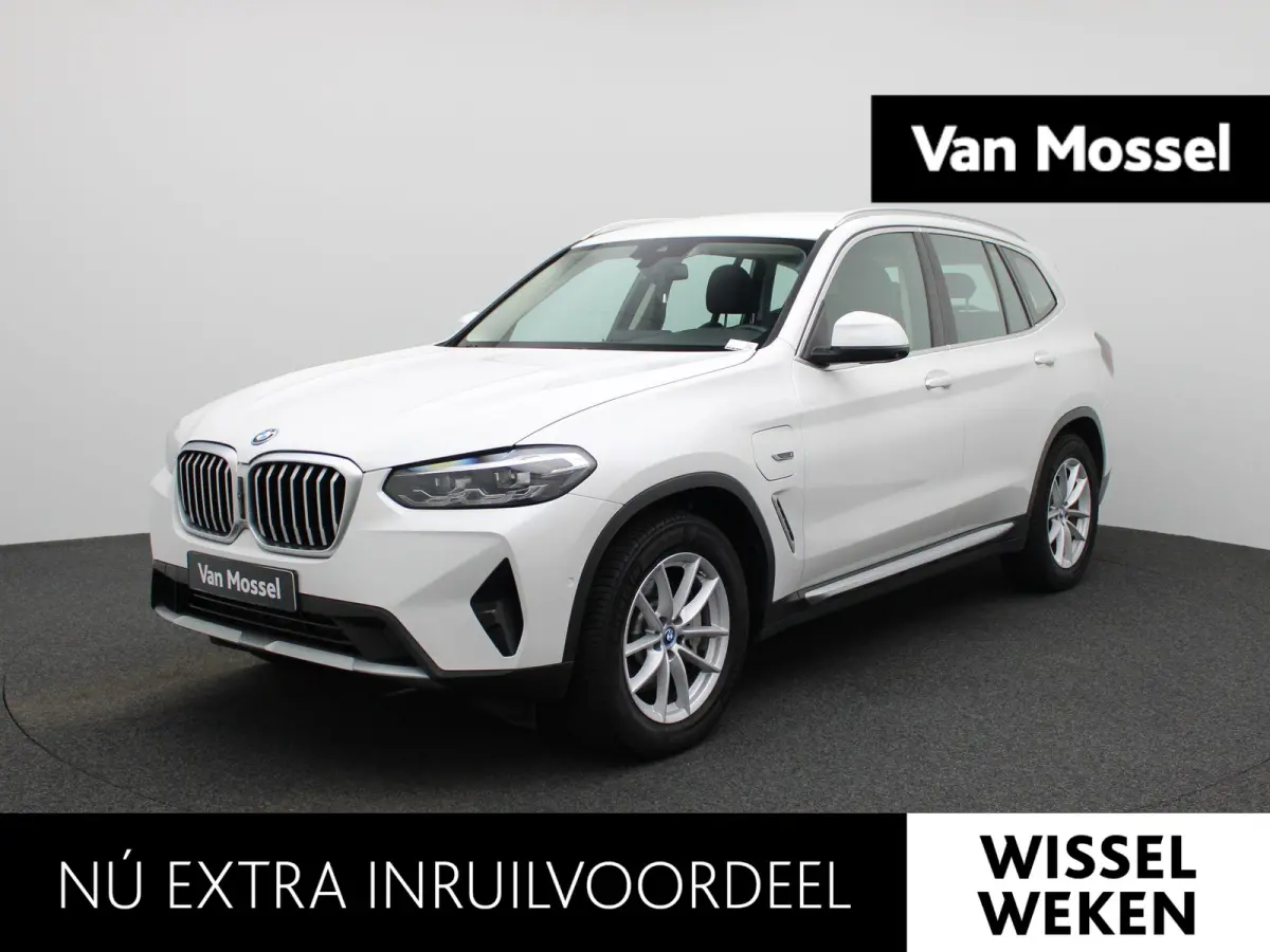 xDrive30e | LEDER | CAMERA | NAVIGATIE