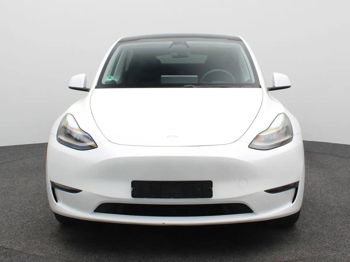 Long Range AWD 75 kWh | PANORAMADAK | STOELVERWARMING VOOR EN ACHTER | 19 " LICHTMETALEN VELGEN | 12 MAANDEN BOVAG GARANTIE |